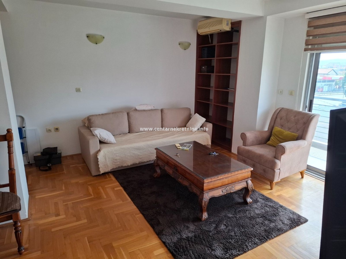 Izdavanje, dvosoban stan 60m2, Gorica C, Podgorica